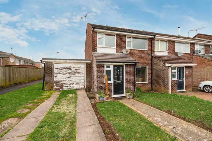 3 Bedroom End Of Terrace House For Sale In Barrow Close, Dorchester, DT1