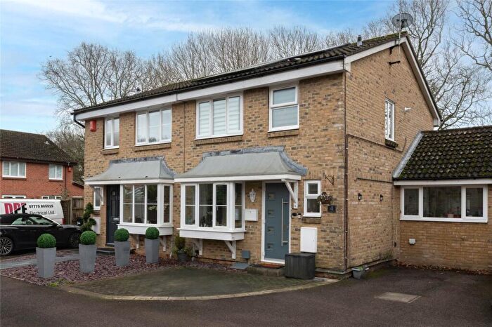 3 Bedroom Semi-Detached House For Sale In Deer Park Close, New Milton, Hampshire, BH25