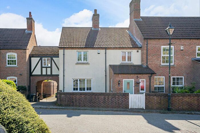 4 Bedroom Semi Detached House For Sale In Mews Cottage, St. Stephens Mews, York, YO26