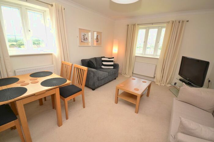 2 Bedroom Flat To Rent In Galingale View, Newcastle-Under-Lyme, ST5