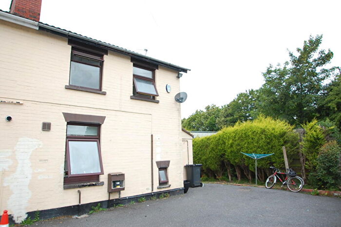 3 Bedroom Semi-Detached House To Rent In Belmont Street, Derbyshire, Swadlincote, DE11