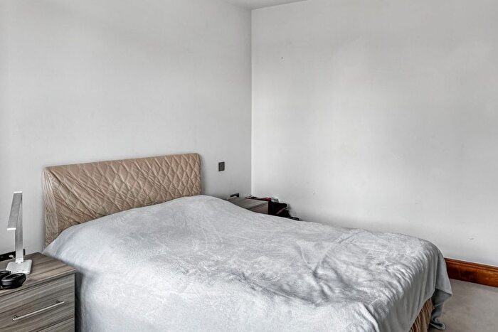 1 Bedroom Flat For Sale In Great Charles Street Queensway, Birmingham, B3