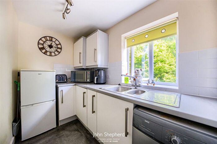 1 Bedroom Flat For Sale In Earlswood Way, Cannock, Staffordshire, WS11