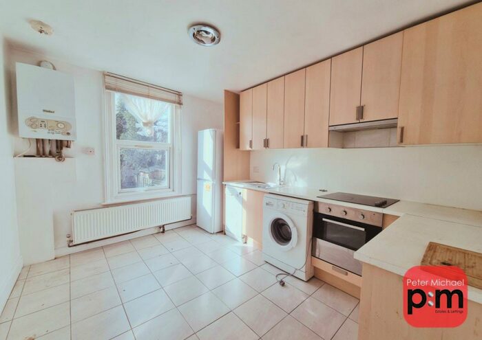 2 Bedroom Apartment To Rent In Marlborough Road, London, N22