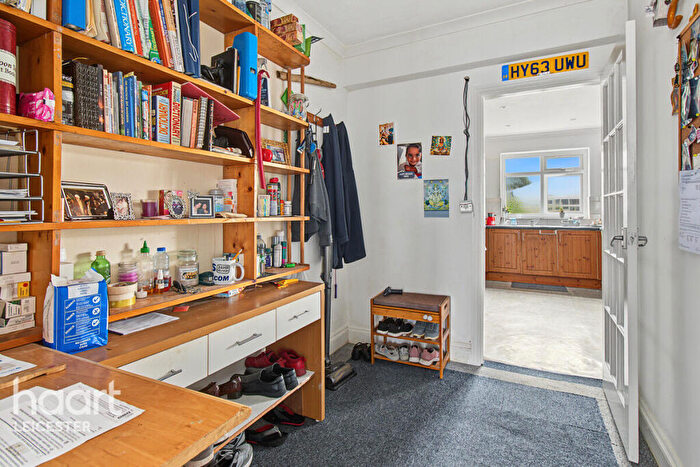 3 Bedroom Semi Detached House For Sale In Staveley Road, Leicester, LE5