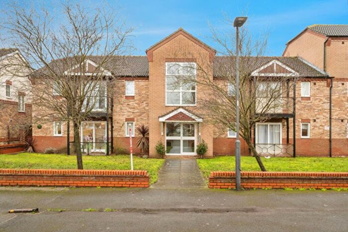 2 Bedroom Flat For Sale In Roundhill Court, Doncaster, South Yorkshire, DN4