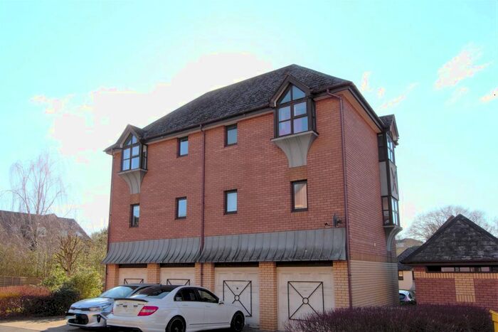 2 Bedroom Town House To Rent In Butlers Walk, Crews Hole, BS5