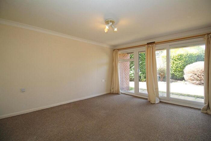 1 Bedroom Apartment To Rent In Knightthorpe Court, Loughborough, LE11