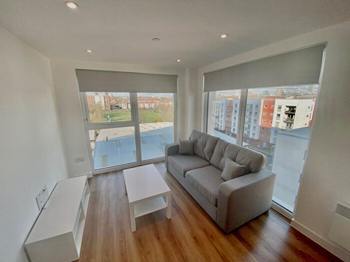 1 Bedroom Apartment To Rent In Trafford Road, Salford, Lancashire, M5
