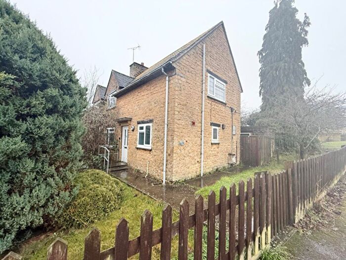 3 Bedroom Semi Detached House For Sale In The Glebe, Aynho, Banbury, OX17