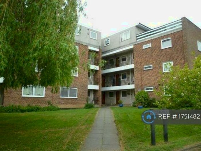 1 Bedroom Flat To Rent In Highmill, Ware, SG12