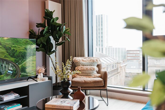 1 Bedroom Apartment To Rent In Holland Street, Glasgow, G2