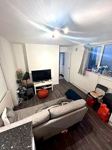 2 Bedroom Apartment To Rent In Woodville Road, Cardiff(City), CF24