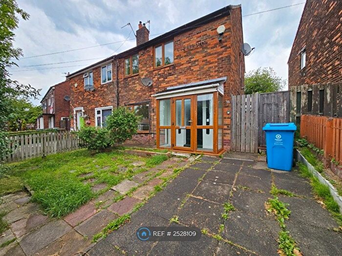 2 Bedroom Semi-Detached House To Rent In Lichens Crescent, Oldham, OL8