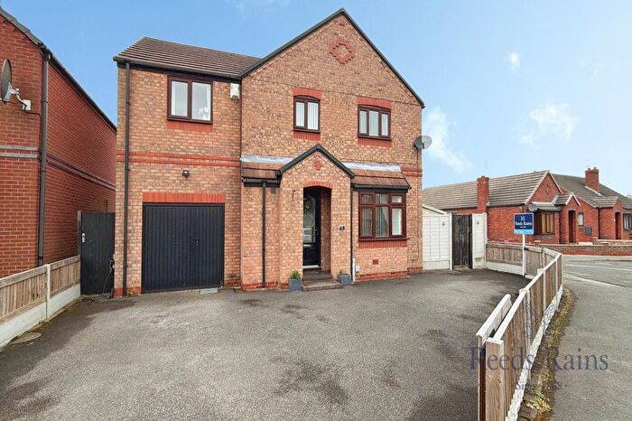 4 Bedroom Detached House For Sale In Templar Way, Selby, North Yorkshire, YO8