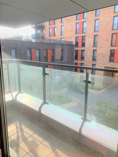 2 Bedroom Flat To Rent In Bunton Street, London, SE18