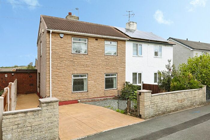 3 Bedroom Semi-Detached House For Sale In Circular Drive, Renishaw, Sheffield, S21