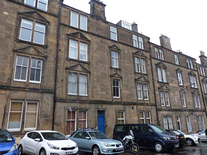 1 Bedroom Flat To Rent In Dean Park Street, Stockbridge, Edinburgh, EH4