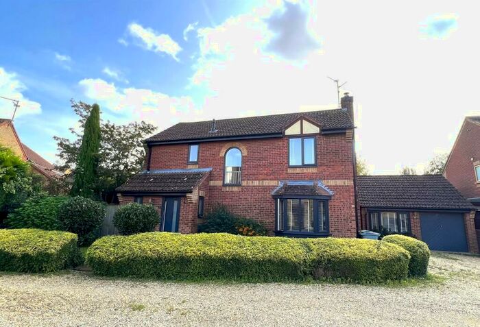 4 Bedroom Detached House For Sale In Maxey Close, Market Deeping, Peterborough, PE6