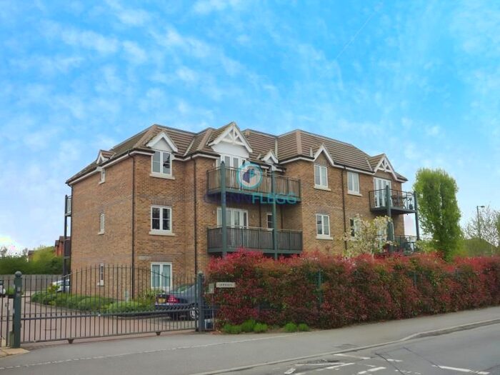 2 Bedroom Flat To Rent In Huntercombe Lane North, Taplow, Maidenhead, SL6