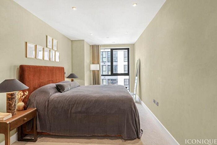 2 Bedroom Flat For Sale In Albert Embankment, London, SE1