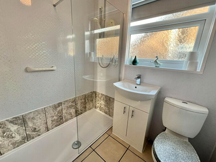 2 Bedroom Bungalow For Sale In Kelverdale Road, Cleveleys, FY5