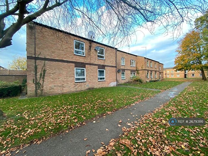 2 Bedroom Flat To Rent In Tenby Close, Cambridge, CB1