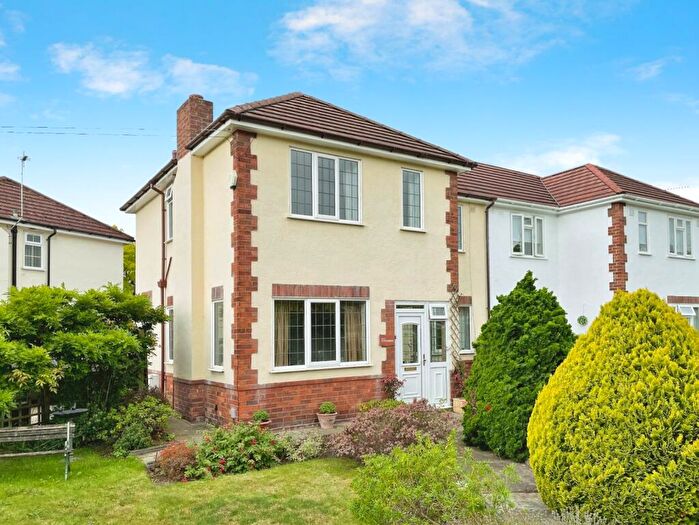 3 Bedroom Semi-Detached House For Sale In Curzon Park North, Chester, CH4