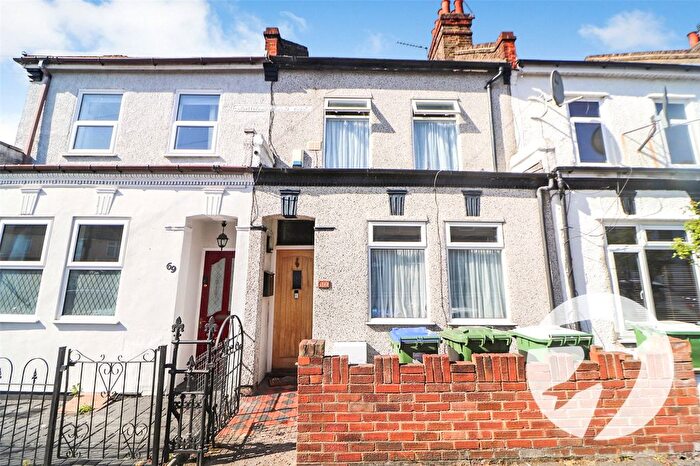 3 Bedroom Terraced House For Sale In Northumberland Park, Erith, DA8