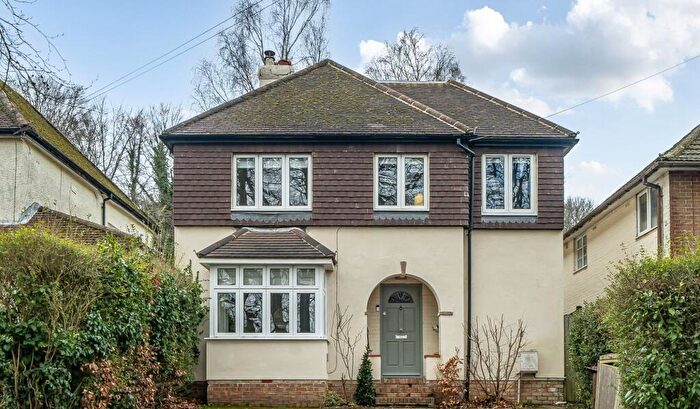 4 Bedroom Detached House For Sale In Fir Tree Avenue, Haslemere, GU27