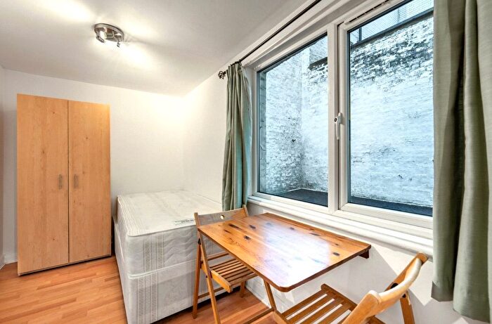 1 Bedroom Flat To Rent In Gloucester Place, Marylebone, London, NW1
