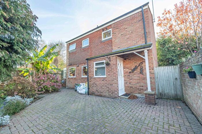 3 Bedroom Detached House For Sale In Teddington Close, Canterbury, Kent, CT1