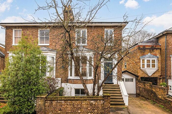 4 Bedroom Semi Detached House For Sale In Woodlands Road, Isleworth, TW7