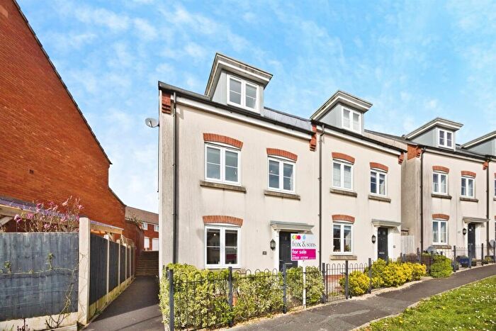 3 Bedroom Terraced House For Sale In Collingwood Road, Yeovil, BA21