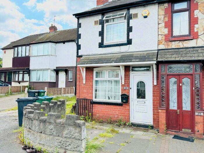 3 Bedroom End Of Terrace House To Rent In St. Pauls Crescent, West Bromwich, West Midlands, B70