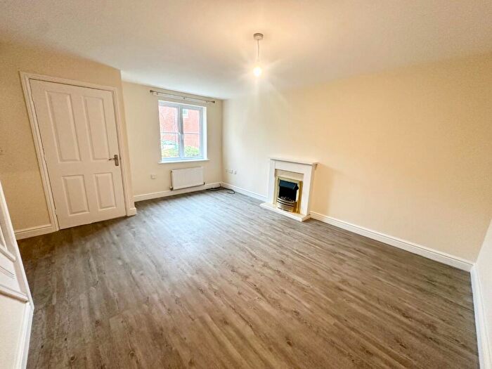 3 Bedroom Terraced House To Rent In Bratton Drive, Nottingham, Nottinghamshire, NG5