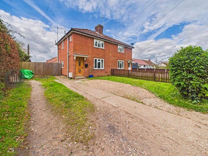 3 Bedroom Semi Detached House For Sale In The Green, Hessett, IP30