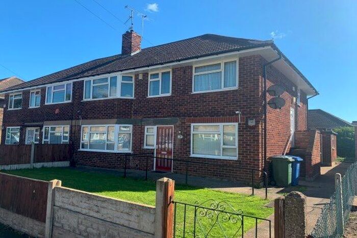 2 Bedroom Flat To Rent In Clumber Drive, Mansfield, NG19