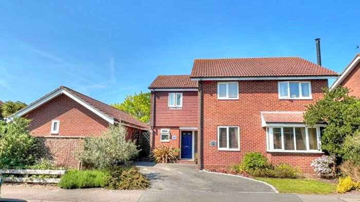 4 Bedroom Detached House For Sale In Moggs Mead, Petersfield, Hampshire, GU31