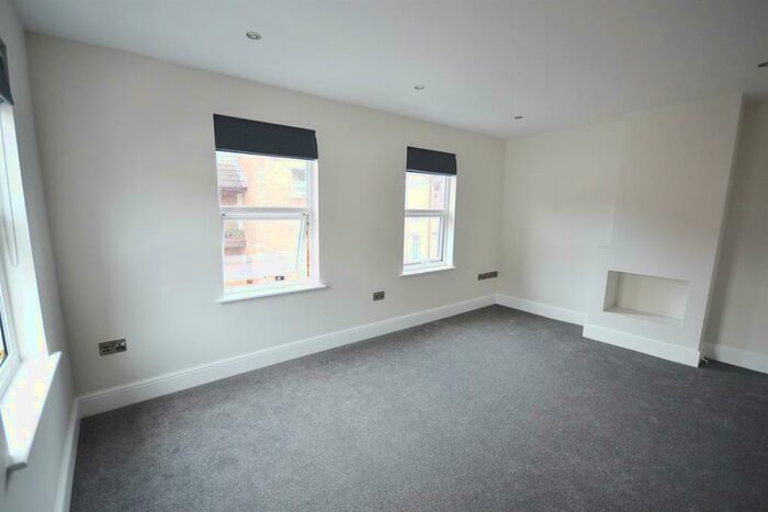 1 Bedroom Flat To Rent In Roberts Road, Exeter, EX2