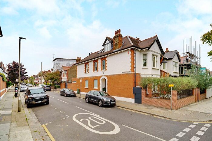6 Bedroom End Terrace House For Sale In Clapham Common West Side, SW4
