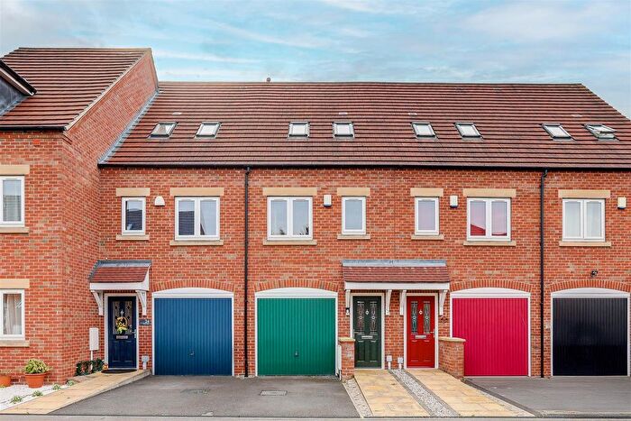 3 Bedroom Terraced House For Sale In Poets Close, Hucknall, Nottinghamshire, NG15