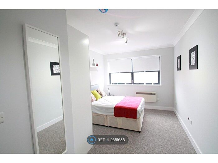 Studio To Rent In Lowther Road, Queensbury, HA8