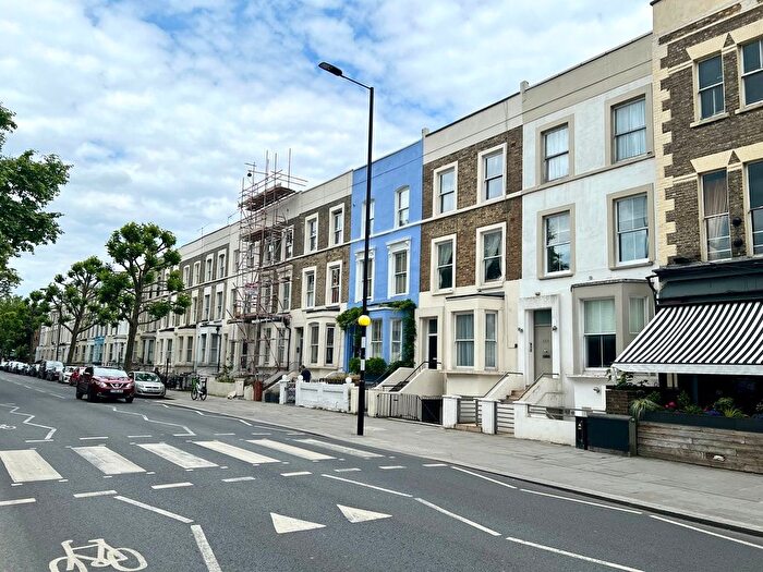 2 Bedroom Flat To Rent In London, W10