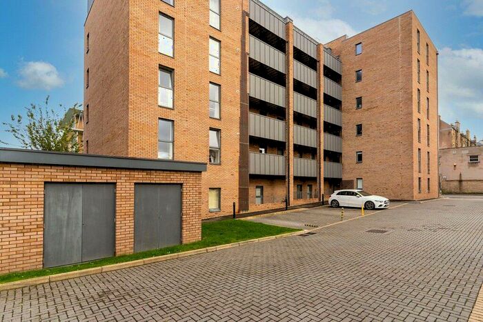 2 Bedroom Flat To Rent In McDonald Road, Broughton, Edinburgh, EH7