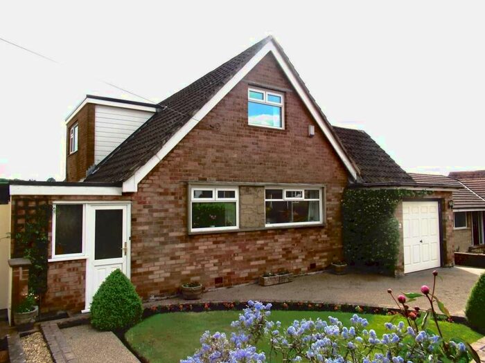 3 Bedroom Bungalow For Sale In Knowsley Road West, Clayton Le Dale