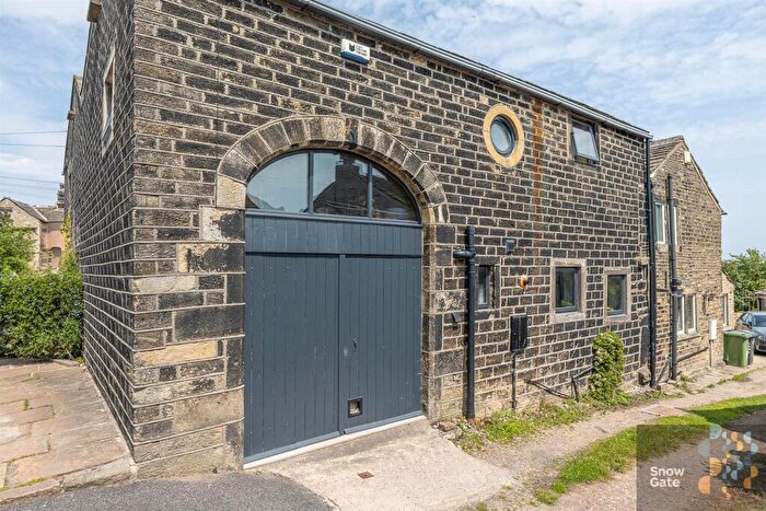 5 Bedroom Barn Conversion For Sale In The Haybarn, Totties, Holmfirth, HD9
