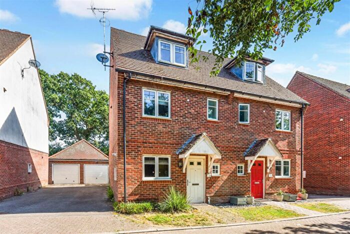 4 Bedroom Semi Detached House For Sale In Holmdale, Eastergate, PO20