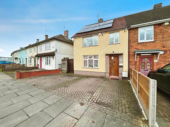 3 Bedroom Semi-Detached House For Sale In Frolesworth Road, Leicester, Leicestershire, LE3