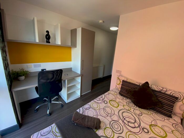 Studio To Rent In Chapel Street, Luton, LU1